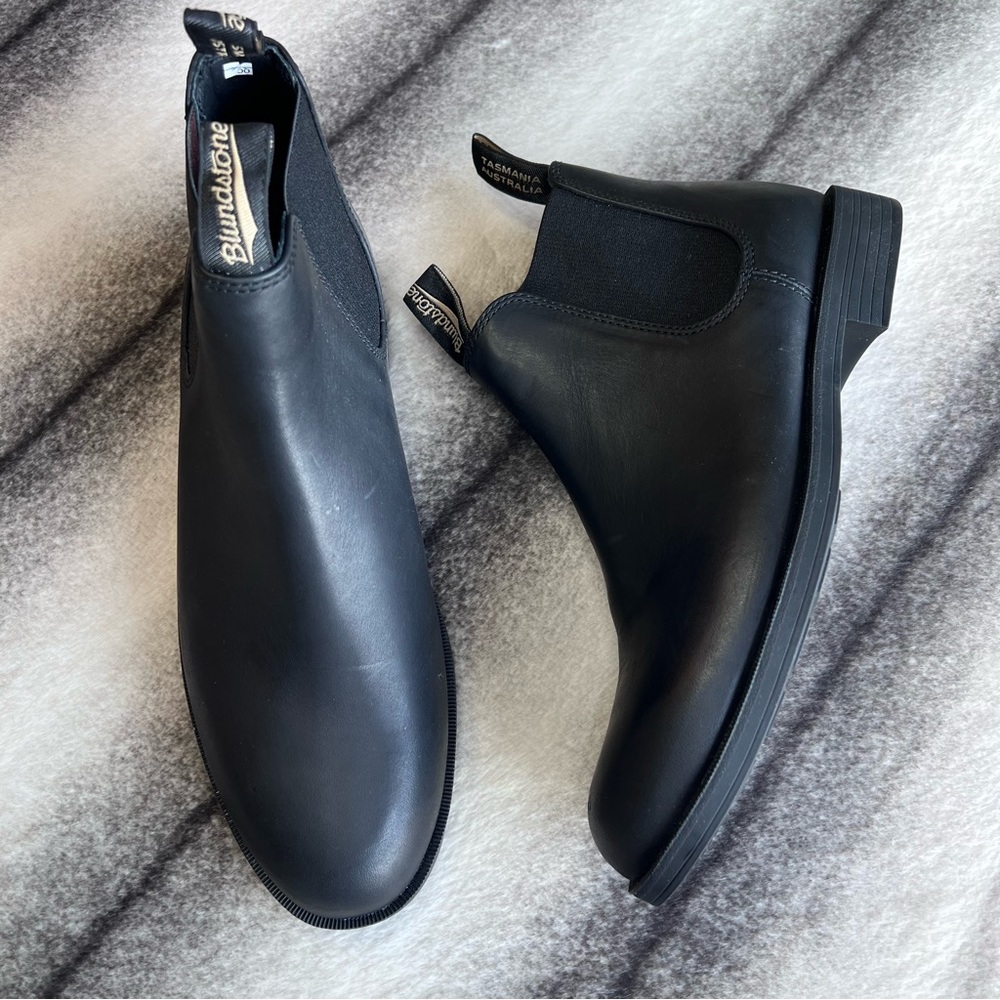 Blundstone BL 1901 Black Leather Dress Chelsea Boots